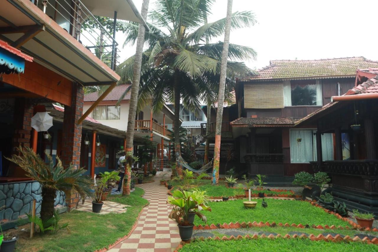 Black Beach Resort Varkala Extérieur photo