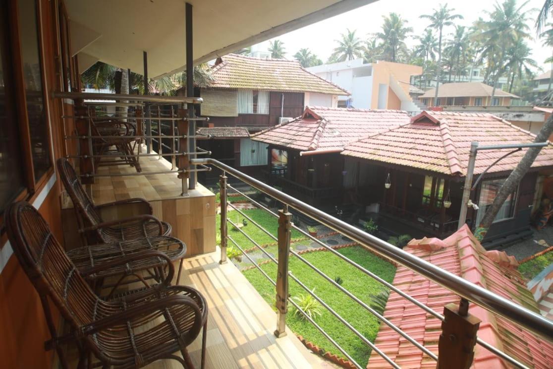 Black Beach Resort Varkala Extérieur photo